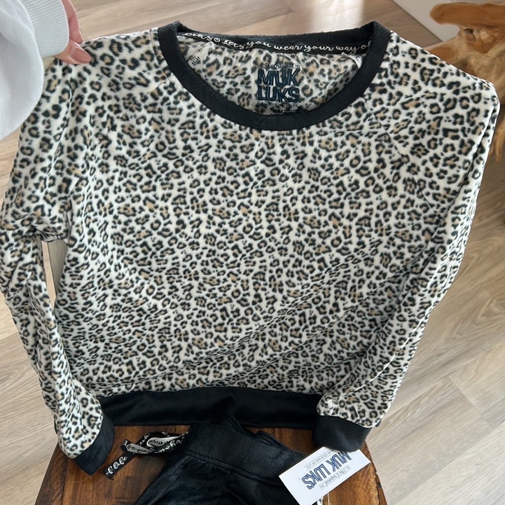 Leopard print velvet loungewear sweat-set